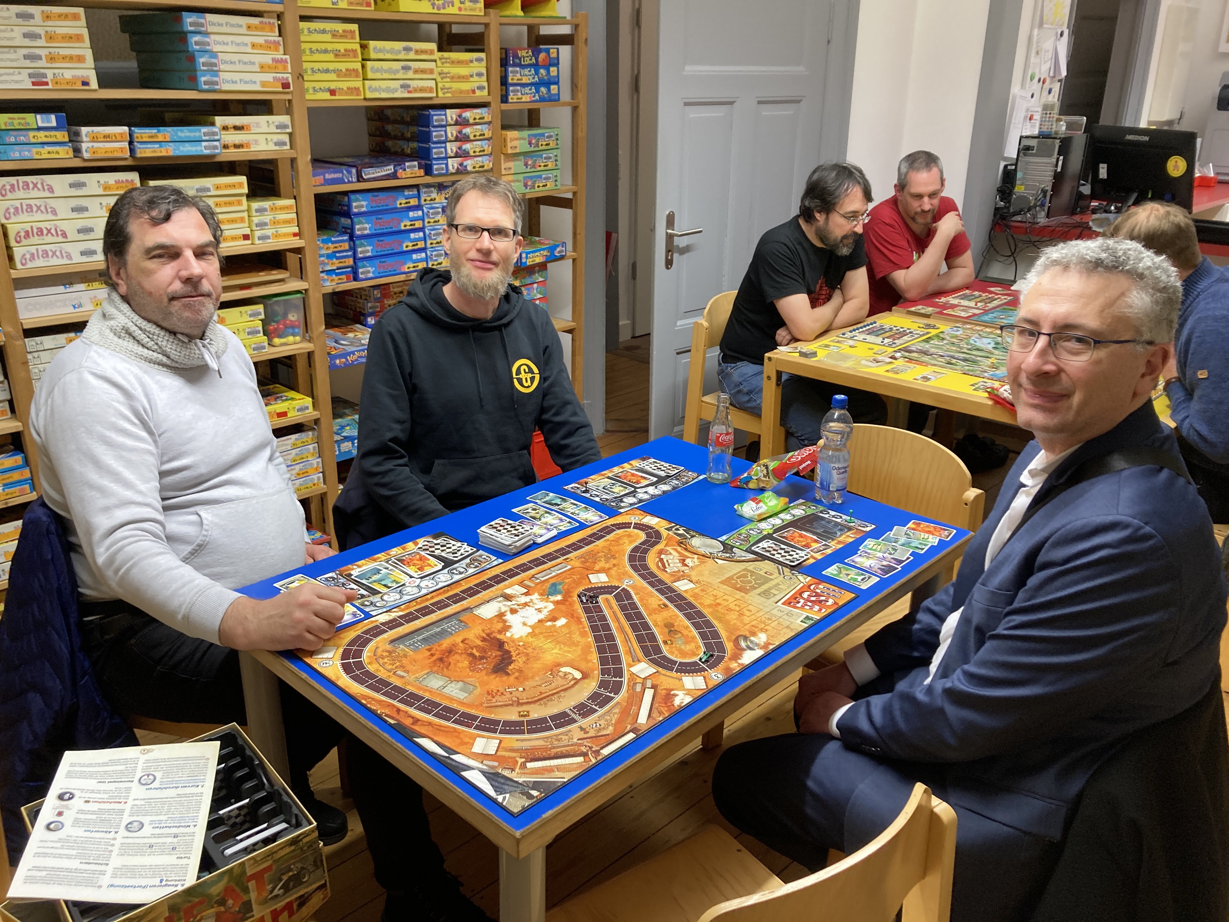 Gemütliche Spielerunde in der Spielerei