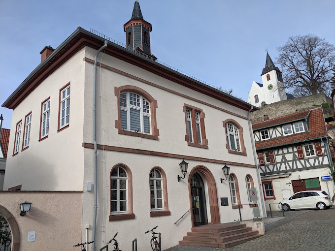 Das alte Rathaus in Zwingenberg von außen